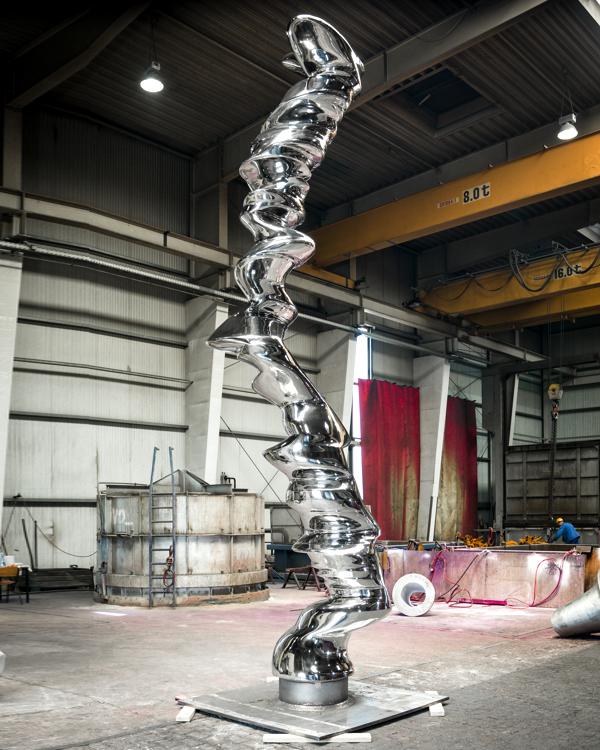 Skulptur Lugano von Tony Cragg. Skulptur Lugano von Tony Cragg.